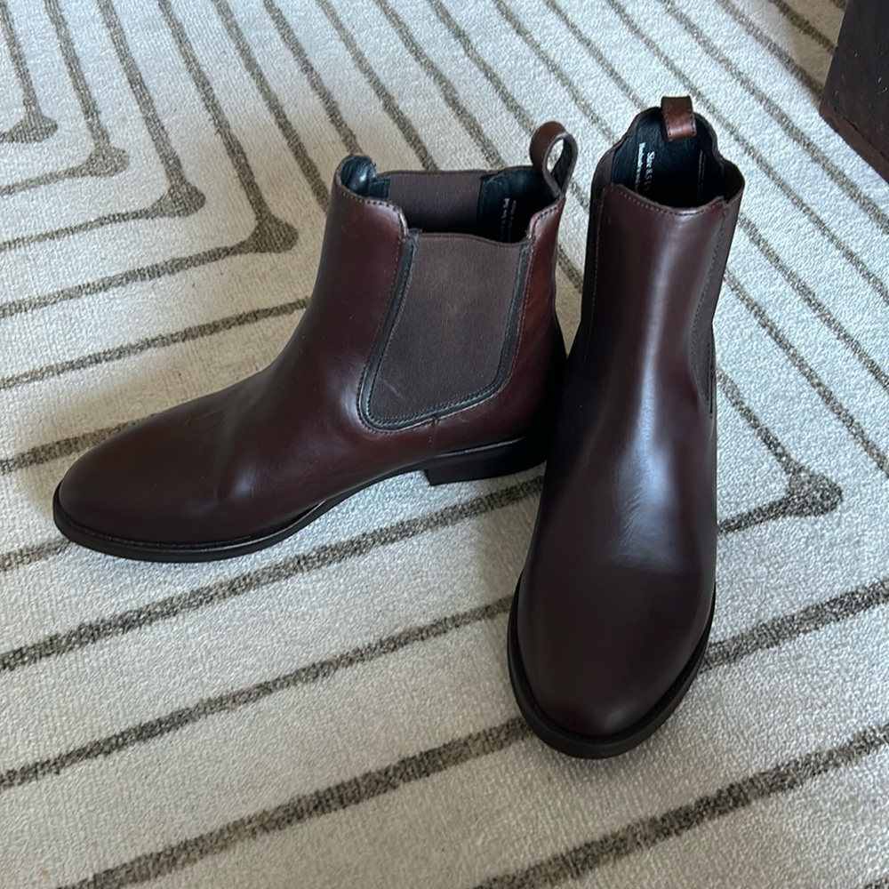 Never worn Chelsea boots